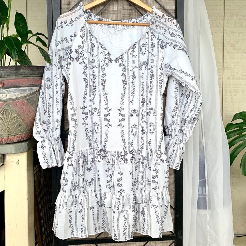 Old Fashioned Vintage Dress w Inner Slip Medium